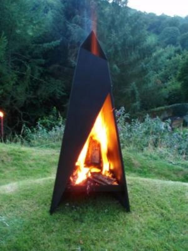 La cheminée d'extérieur Option grille Barbecue TIPI HETA région Rhône (69)